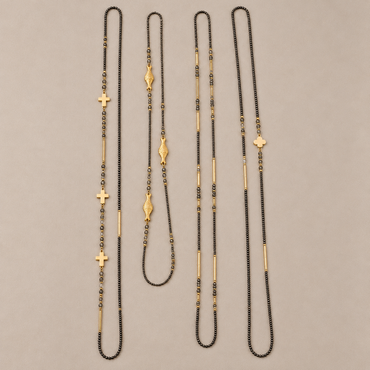 NALA — Composition de 4 sautoirs en cristal et pierres naturelles